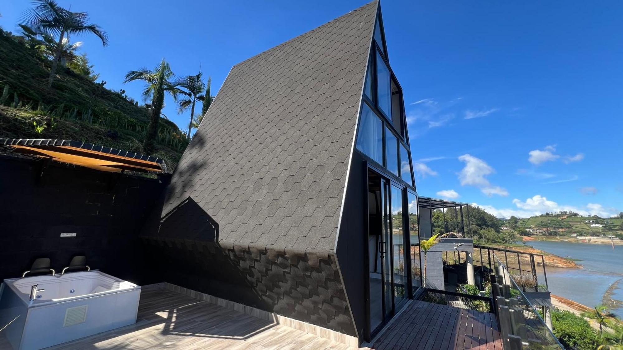Viajero Guatape Hostel & Lake Club מראה חיצוני תמונה