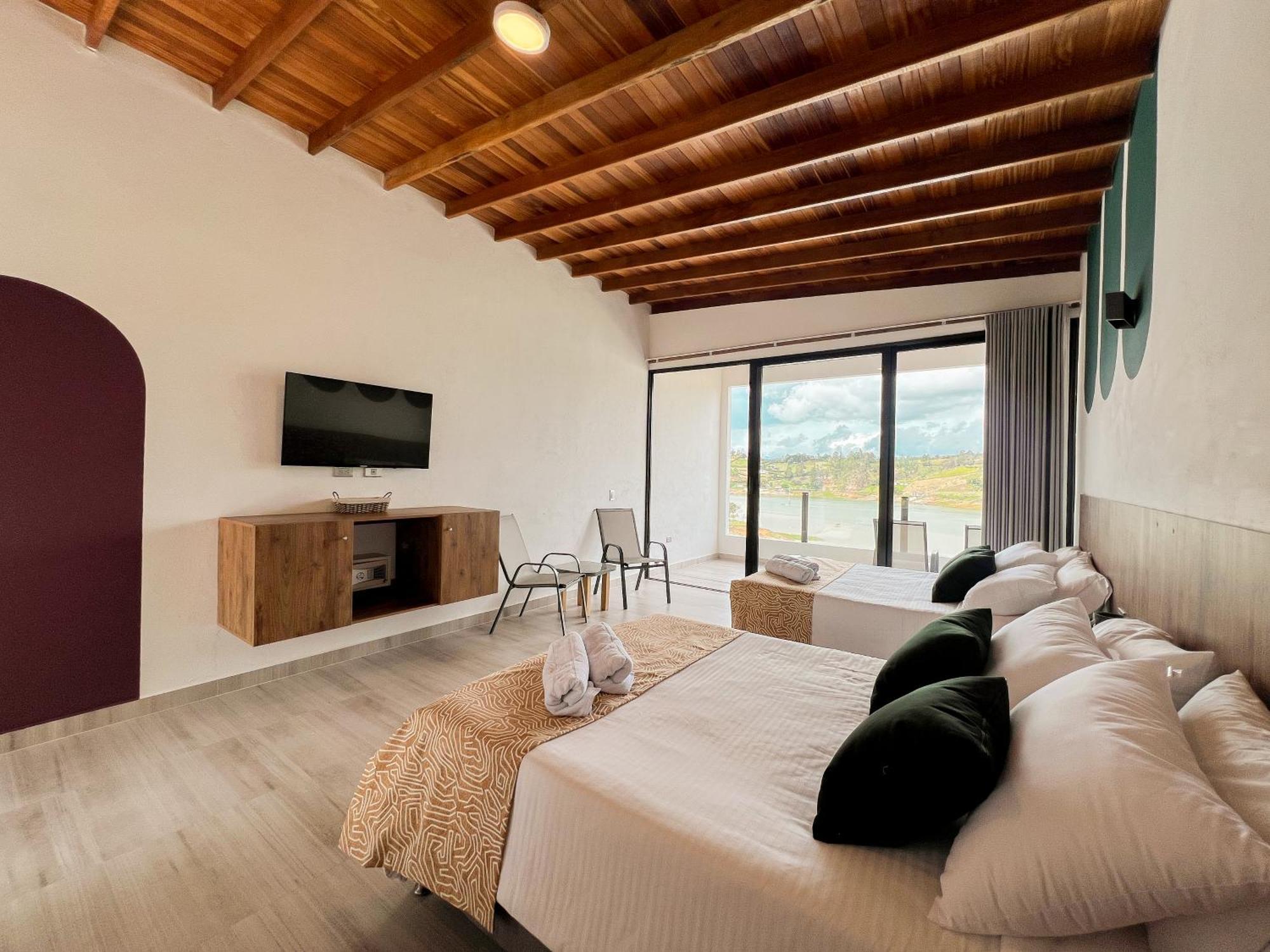 Viajero Guatape Hostel & Lake Club חדר תמונה