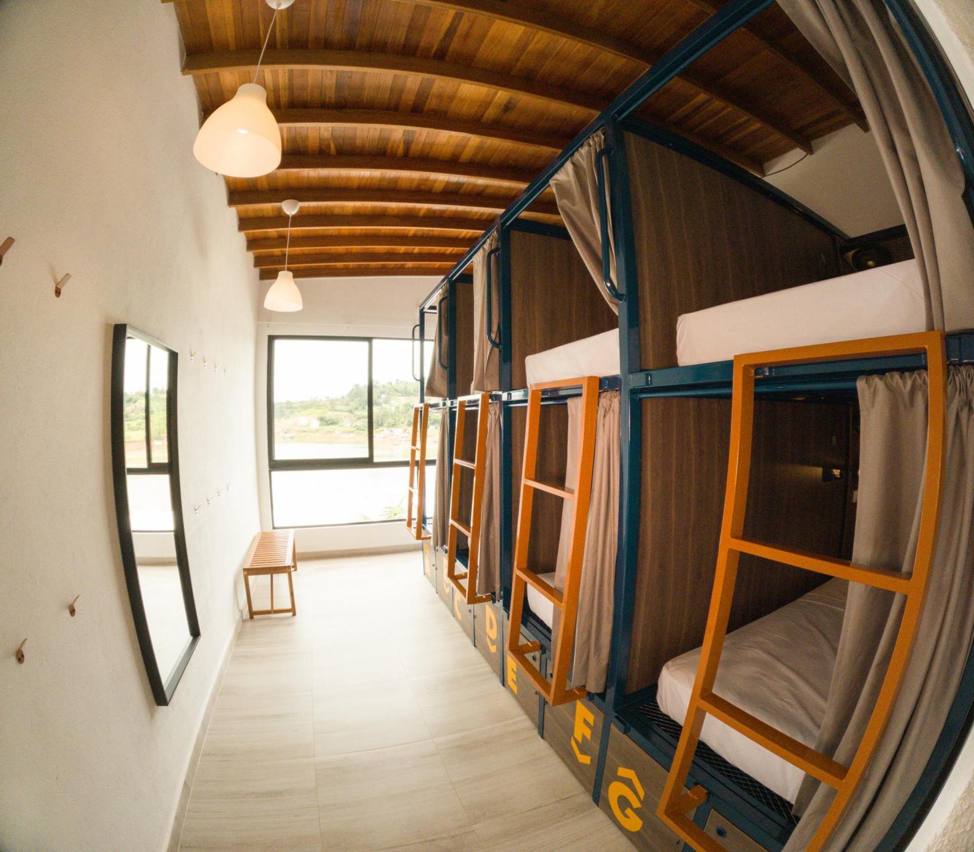 Viajero Guatape Hostel & Lake Club מראה חיצוני תמונה