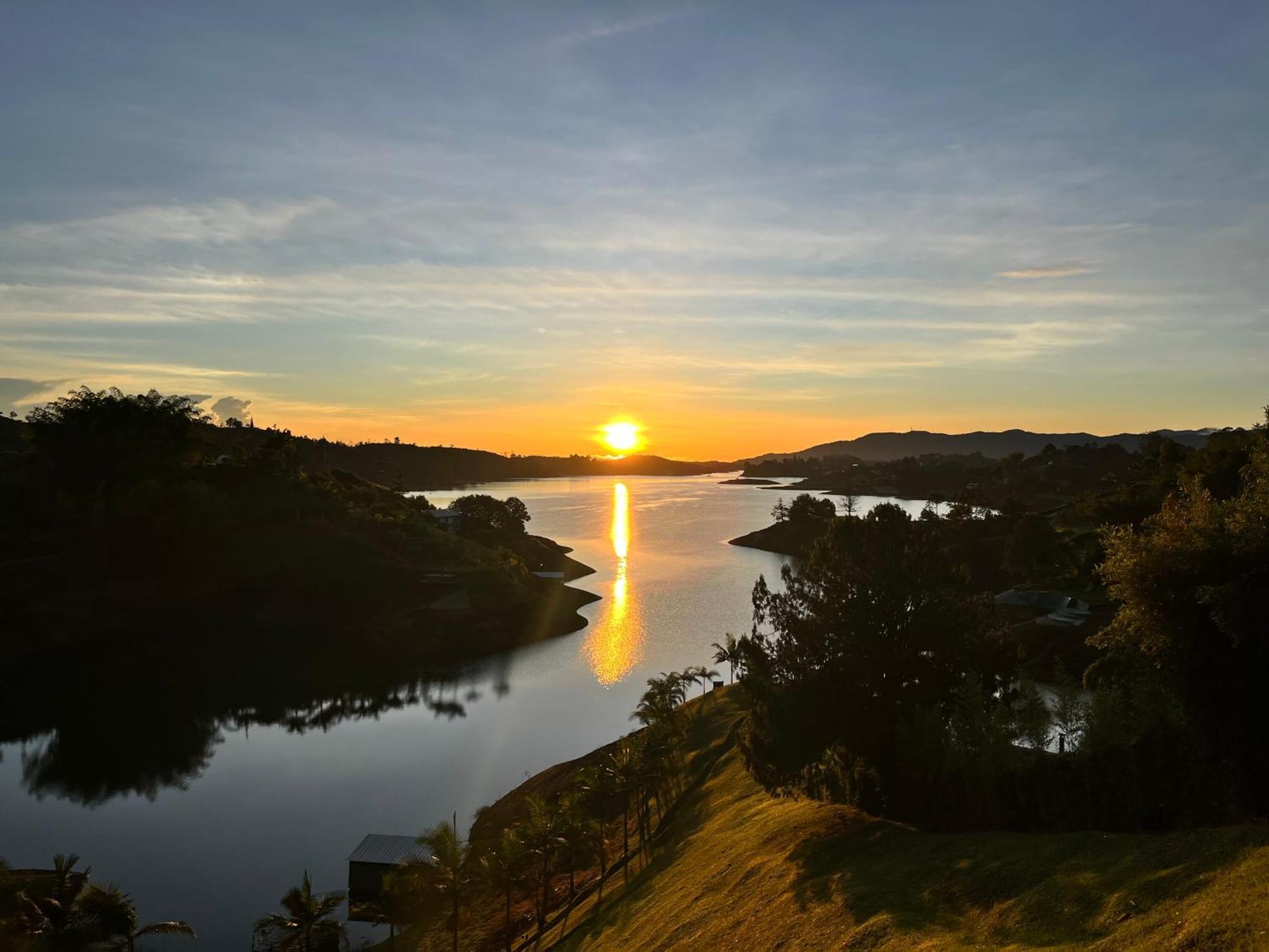 Viajero Guatape Hostel & Lake Club מראה חיצוני תמונה