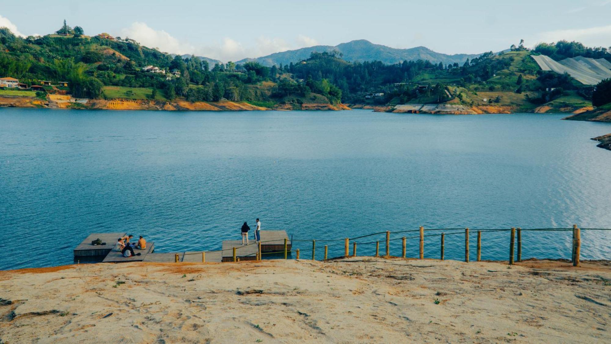 Viajero Guatape Hostel & Lake Club מראה חיצוני תמונה