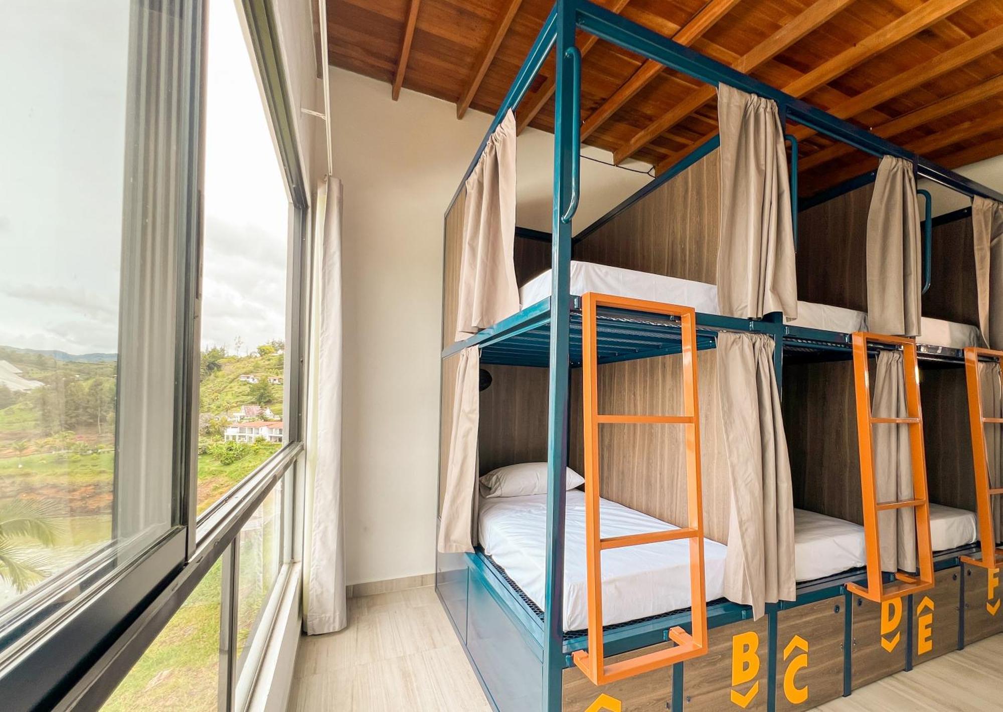 Viajero Guatape Hostel & Lake Club מראה חיצוני תמונה