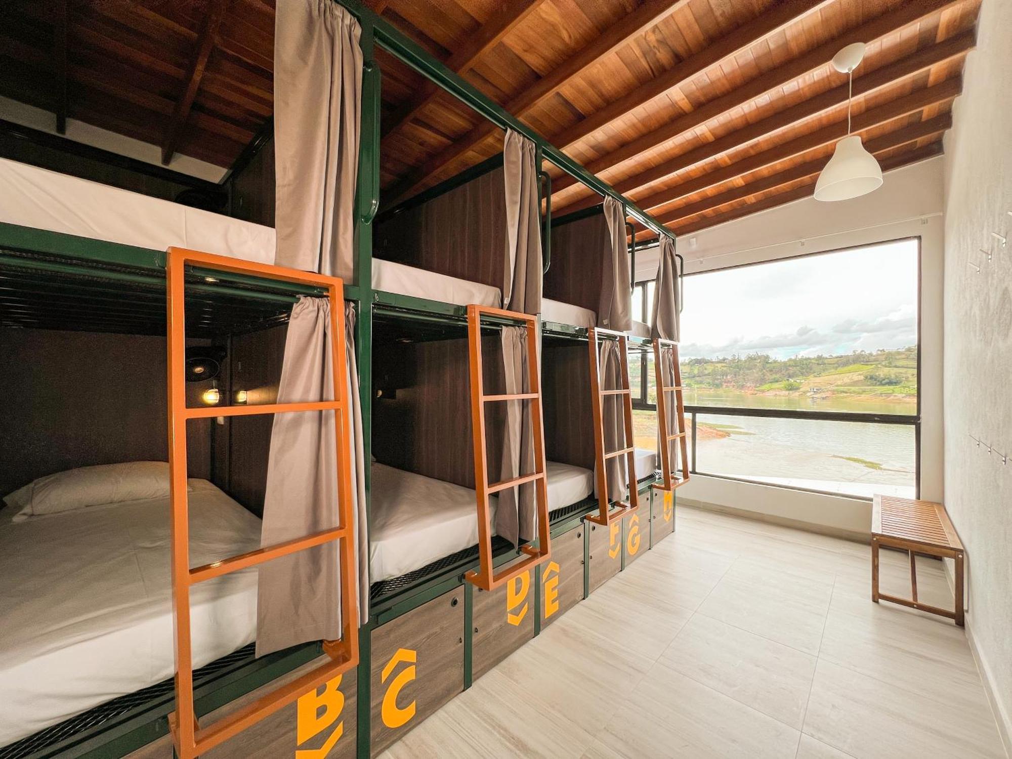 Viajero Guatape Hostel & Lake Club מראה חיצוני תמונה